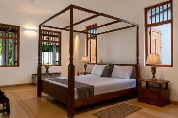هتل Villa Aneehara