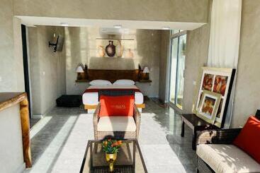 هتل Villas Coco Mare Suite 3