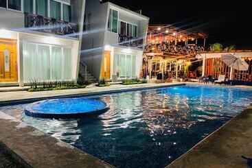 هتل Villas Coco Mare Suite 4