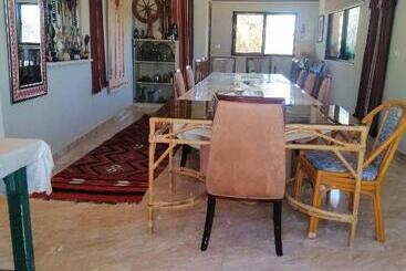 پانسیون Beni Hamida Tourist Restaurant
