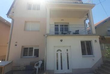 پانسیون Komforna Soba U Centru #3