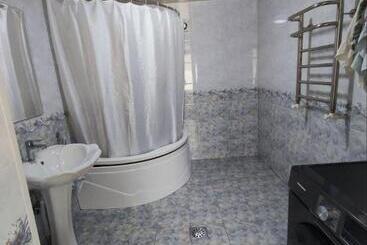 پانسیون Saidjanov Hostel