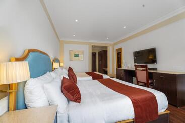 Preisha Hotel & Resort