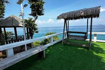 Shari La Perhentian Island Resort