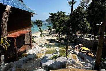 Shari La Perhentian Island Resort