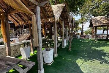 Shari La Perhentian Island Resort