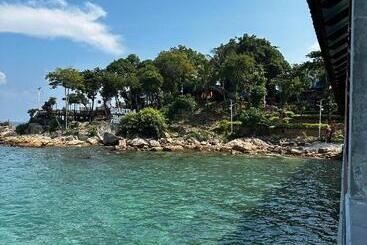 Shari La Perhentian Island Resort