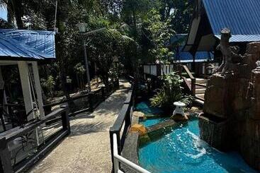 Shari La Perhentian Island Resort