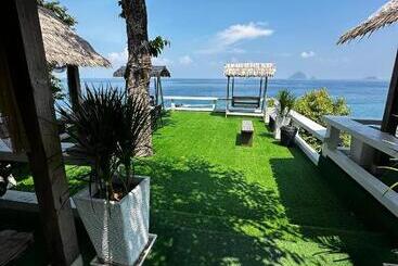 Shari La Perhentian Island Resort