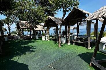 Shari La Perhentian Island Resort