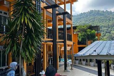 Shari La Perhentian Island Resort