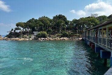 Shari La Perhentian Island Resort