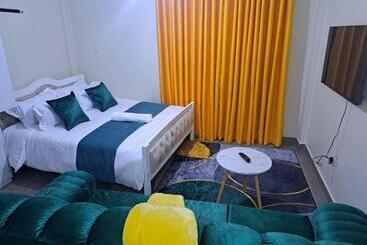 تختخواب و صبحانه Nanyuki Homes