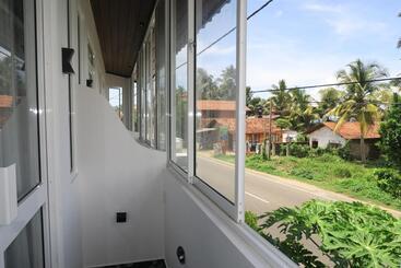 تختخواب و صبحانه Unique Sunrise Inn