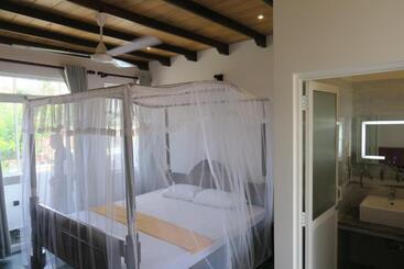 تختخواب و صبحانه Unique Sunrise Inn