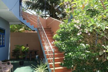تختخواب و صبحانه Unique Sunrise Inn