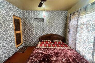 هتل Shahin Heritage And Homestays