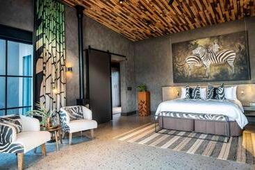 هتل Ximuwu Safari Lodge