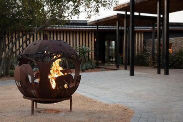 هتل Ximuwu Safari Lodge