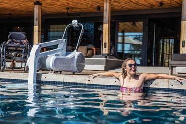 هتل Ximuwu Safari Lodge