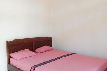 پانسیون D Flores Guest House