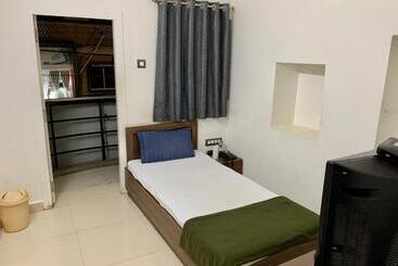 Shiv Hotel Bhuj