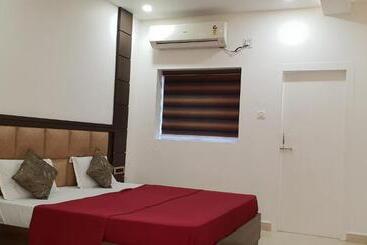 Shiv Hotel Bhuj
