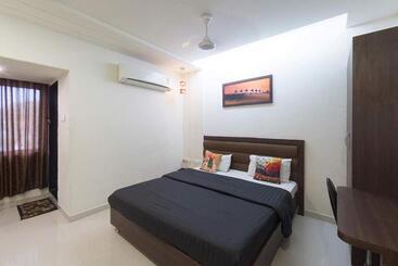 Shiv Hotel Bhuj