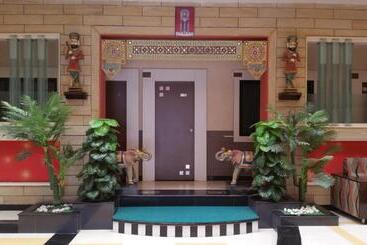 Shiv Hotel Bhuj