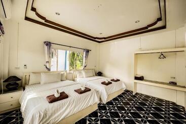 The Light House Resort   Kohlarn เดอะไลท์เฮ้าส์รีสอร์ท เกาะล้าน