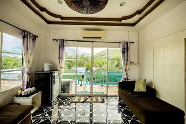 The Light House Resort   Kohlarn เดอะไลท์เฮ้าส์รีสอร์ท เกาะล้าน