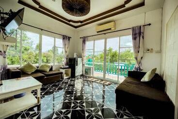 The Light House Resort   Kohlarn เดอะไลท์เฮ้าส์รีสอร์ท เกาะล้าน
