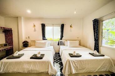 The Light House Resort   Kohlarn เดอะไลท์เฮ้าส์รีสอร์ท เกาะล้าน