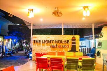 The Light House Resort   Kohlarn เดอะไลท์เฮ้าส์รีสอร์ท เกาะล้าน
