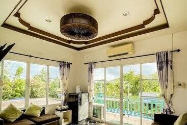 The Light House Resort   Kohlarn เดอะไลท์เฮ้าส์รีสอร์ท เกาะล้าน