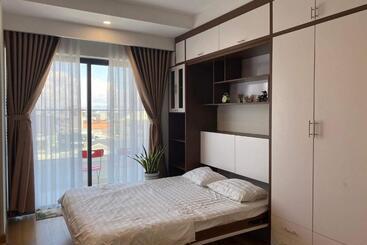 Căn Hộ Chung Cư Cao Cấp   3 Bước Tới Biển