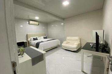 هتل Athallah Homestay Syariah