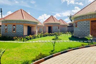 هتل Jomry Cottages
