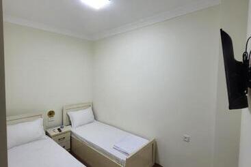 پانسیون Farxod Guest House