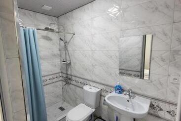 پانسیون Farxod Guest House