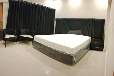 پانسیون Grand Hayat Guest House