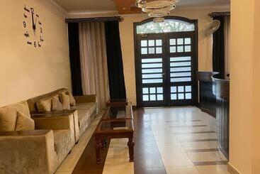 پانسیون Grand Hayat Guest House