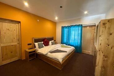 פנסיון Losar Guest House Ladakh By Lexstays