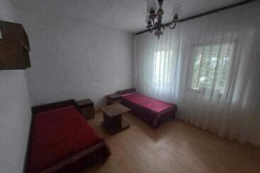 پانسیون Marjan S Apartments