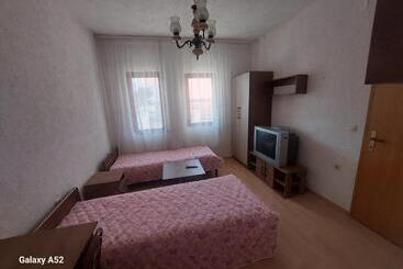 پانسیون Marjan S Apartments