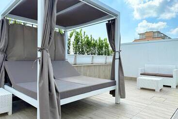 پانسیون Queen Suite Di Opera Arte Rooms