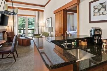 استراحتگاه 1124a 2 Bdrm The Pines Ski In Ski Out Lodge At Spruce Peak