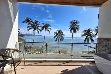 2sis S Khanom Resotel