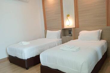 2sis S Khanom Resotel