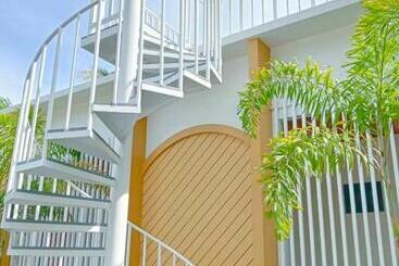 2sis S Khanom Resotel